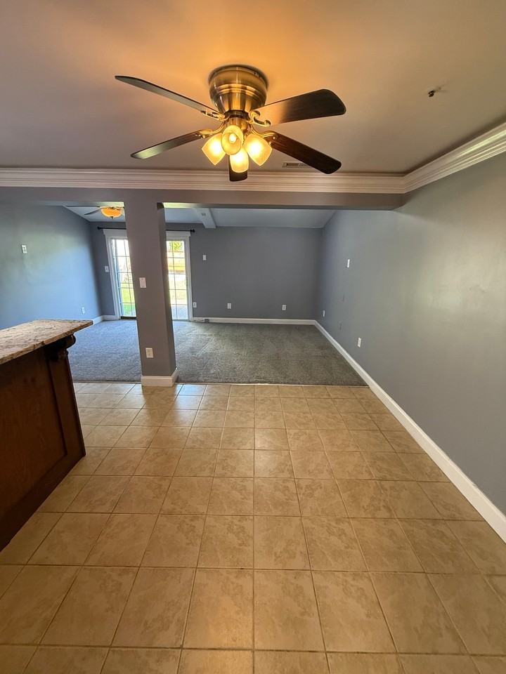 2 Roth Ave - Photo 5 of 20
