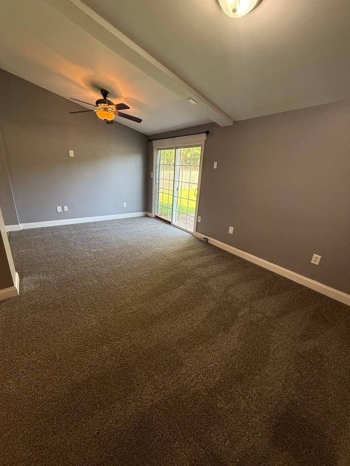 2 Roth Ave - Photo 7 of 20