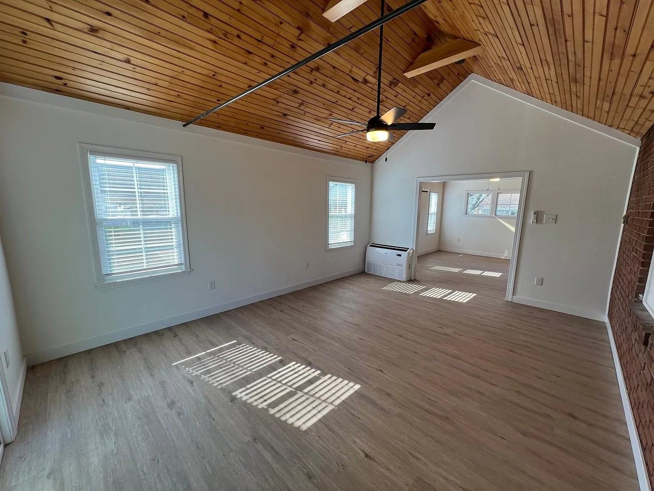 434 East Ave #A - Photo 4 of 13