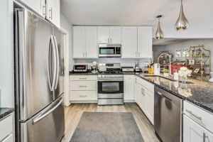 featured image of 2106 Lake Ave