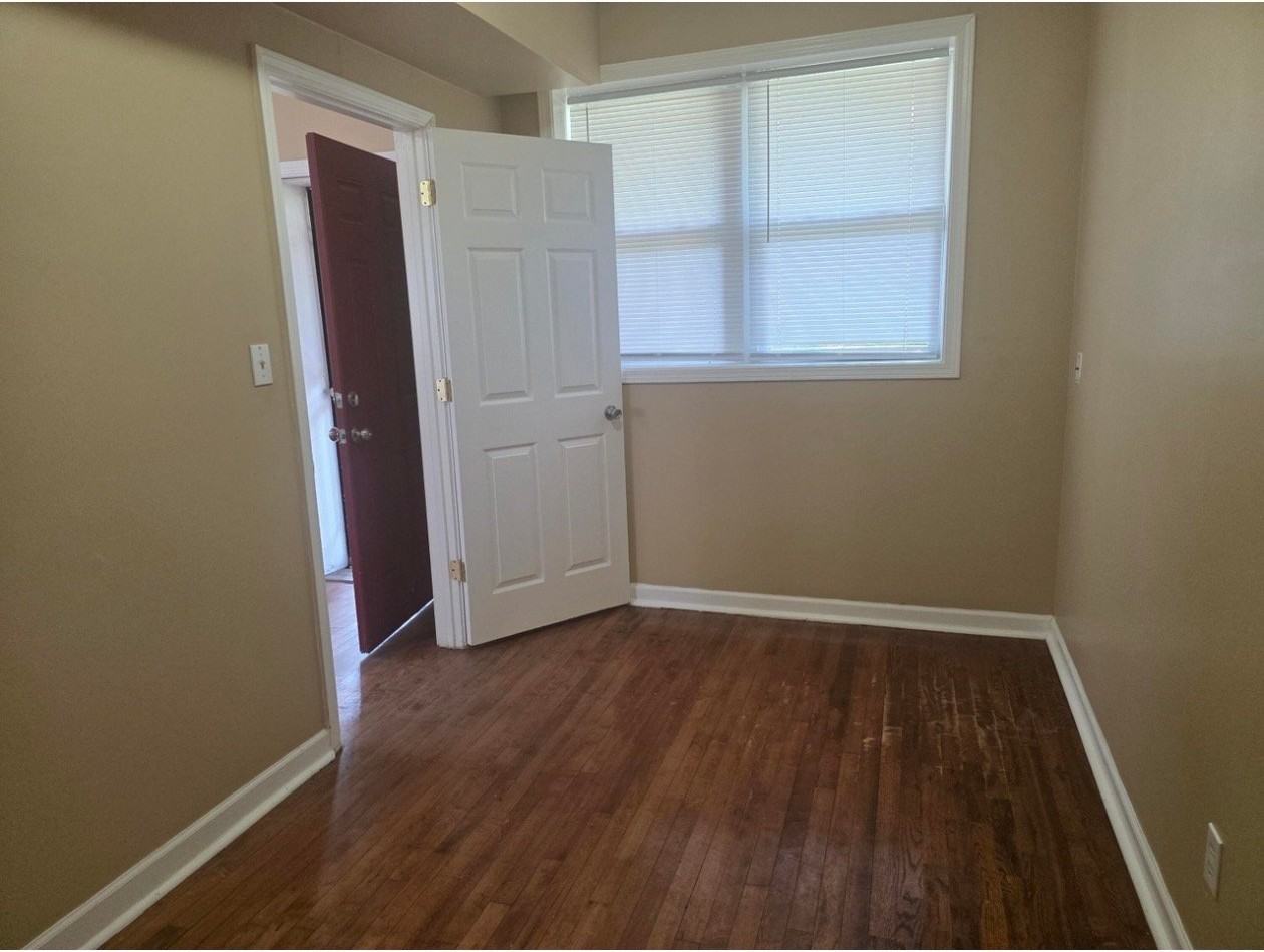 3725 Monroe St - Photo 5 of 6
