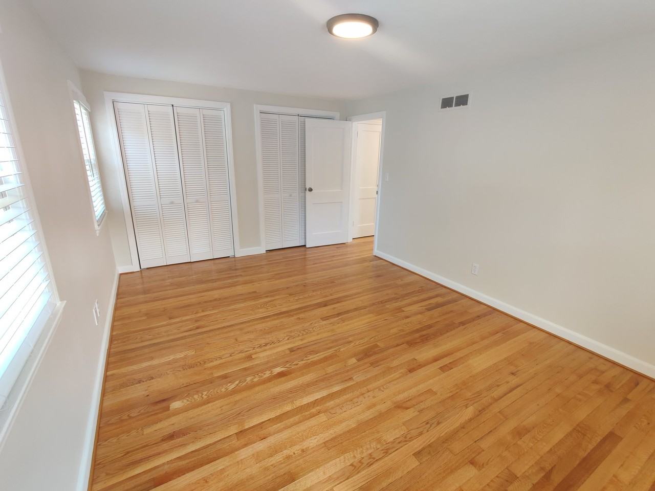 49 Mercury Ct - Photo 3 of 6