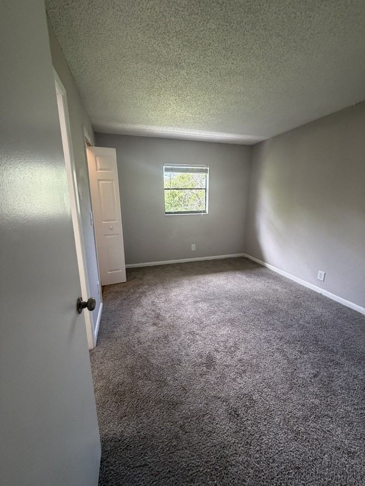 4201 49th St N #509 - Photo 6 of 10