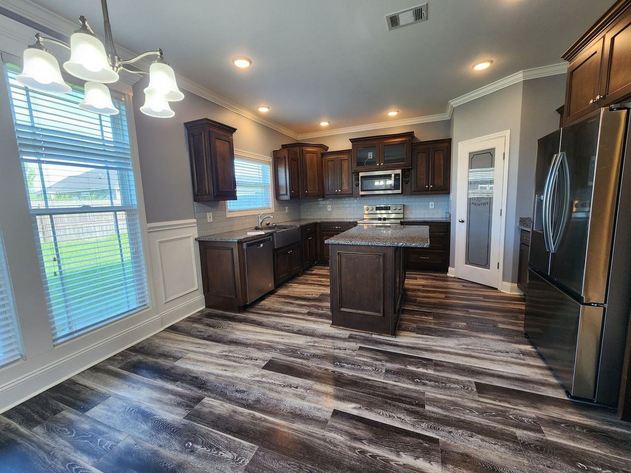 3947 Crusader Ct - Photo 3 of 15