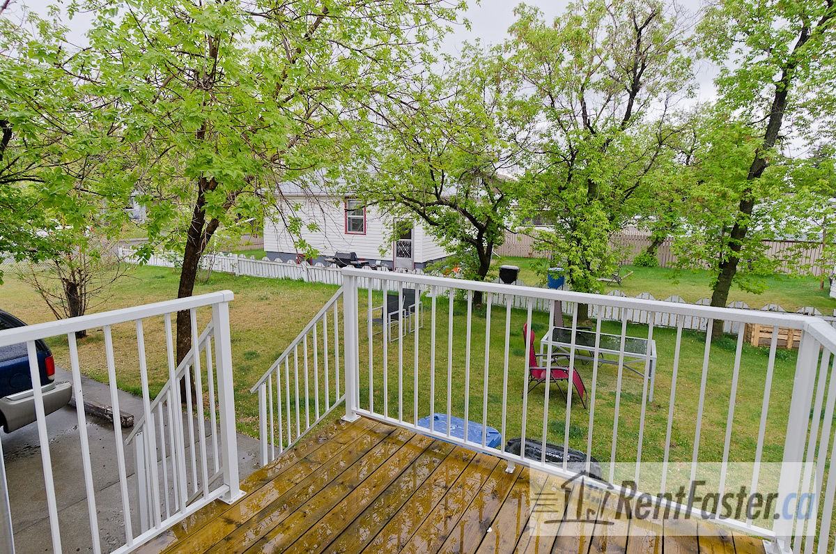2319 76 Ave Se - Photo 4 of 19