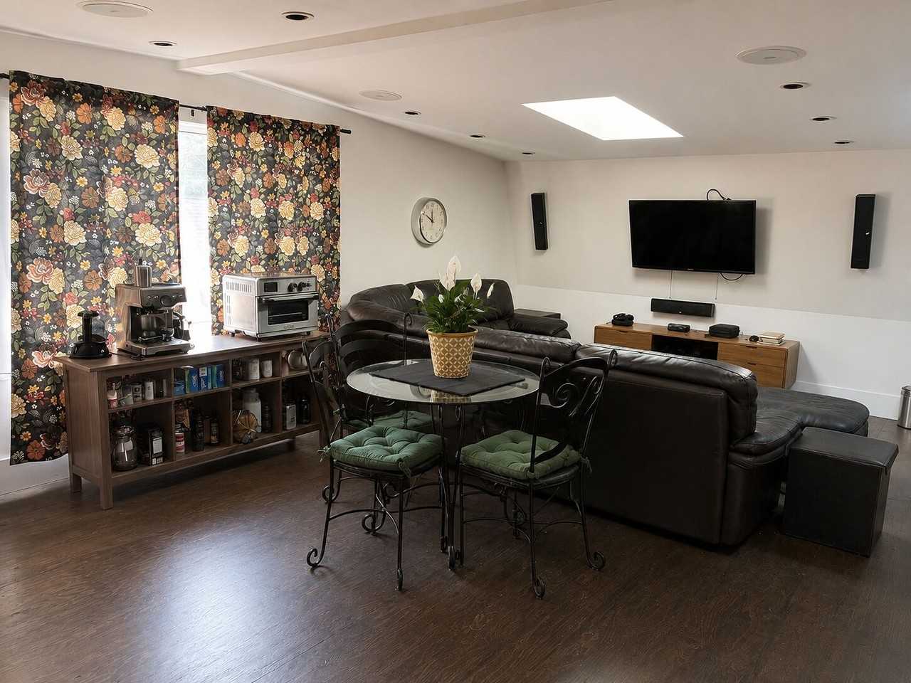 440 12 St Nw - Photo 4 of 8