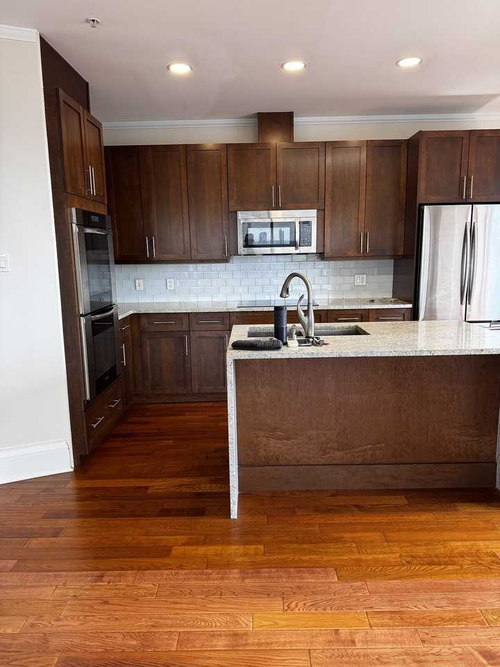 10136 Icon Tower 1 - Photo 2 of 14
