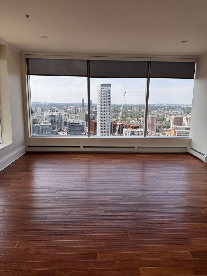 10136 Icon Tower 1 - Photo 3 of 14