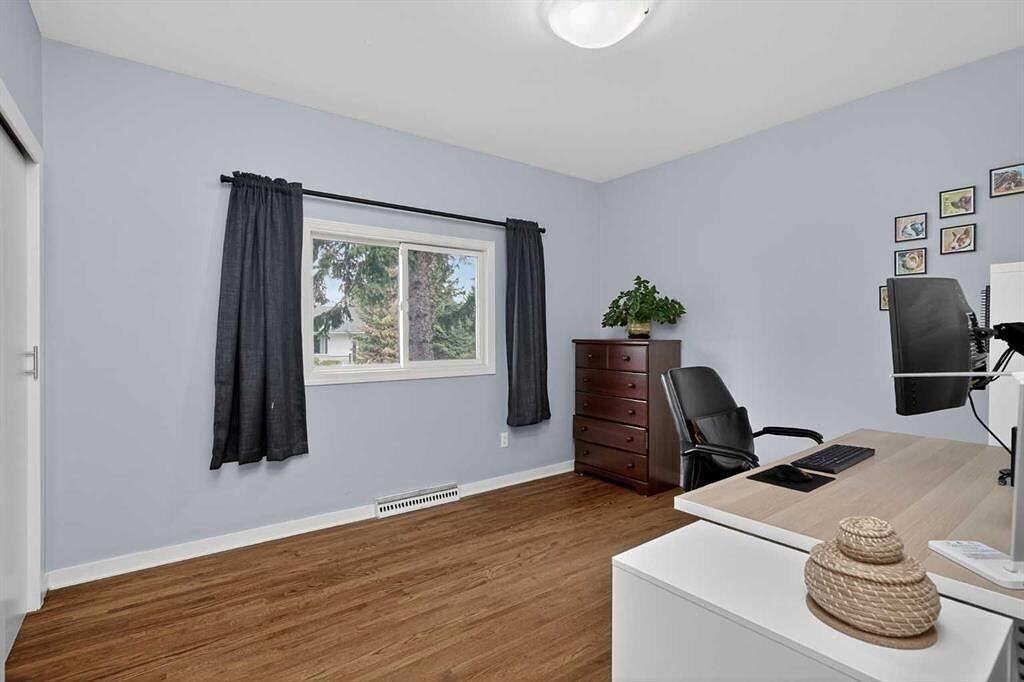 43 Coleridge Rd Nw - Photo 5 of 21