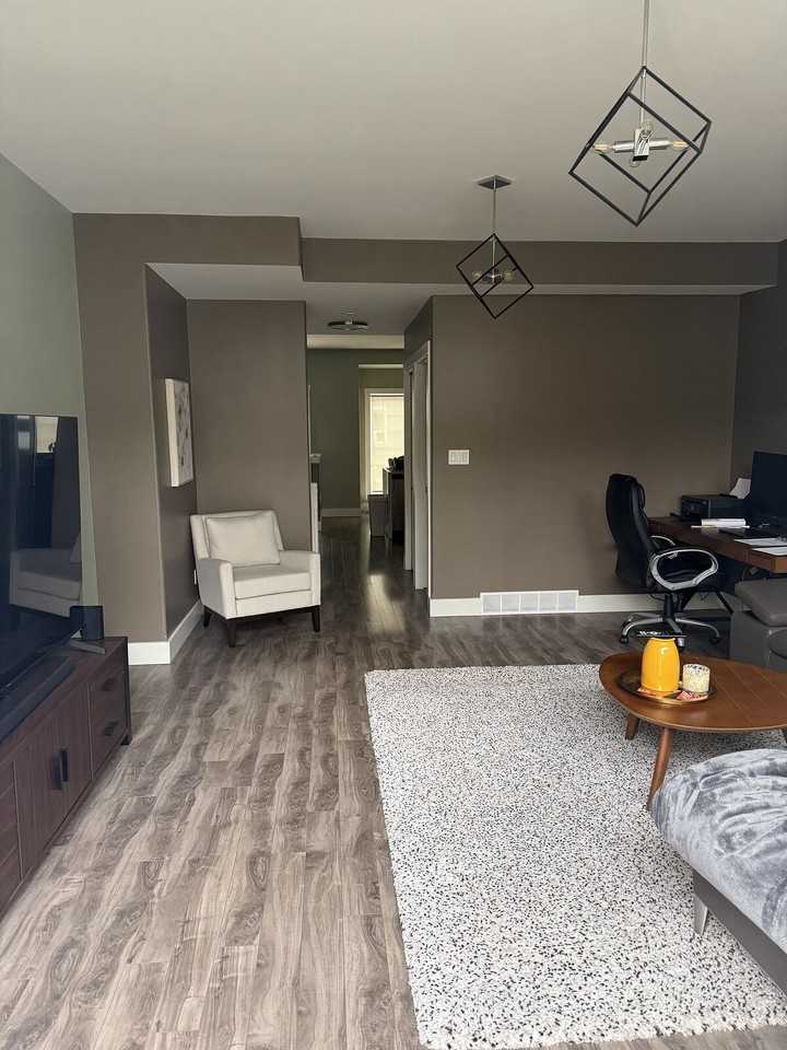 7811 96 St Nw - Photo 5 of 15
