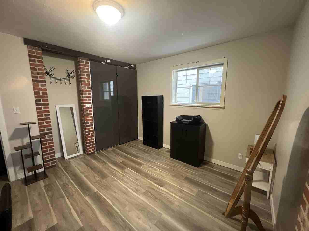 353 33 Ave Ne - Photo 3 of 14