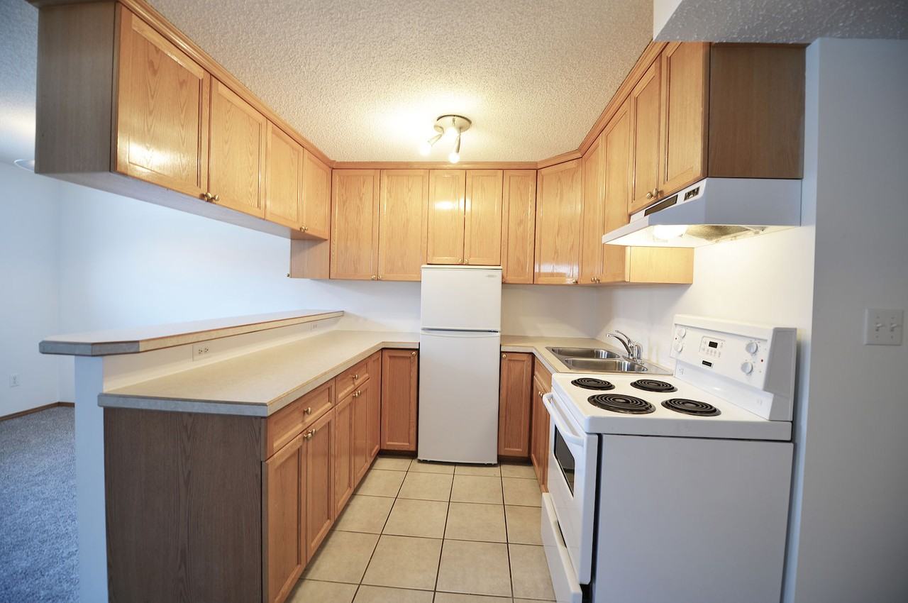 186 Arbour Stone Pl Nw - Photo 4 of 20