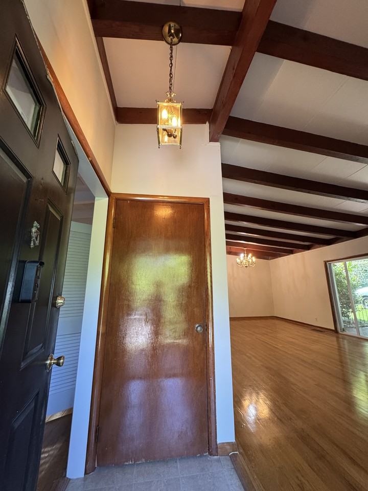 3930 Montclair Rd #L - Photo 4 of 50