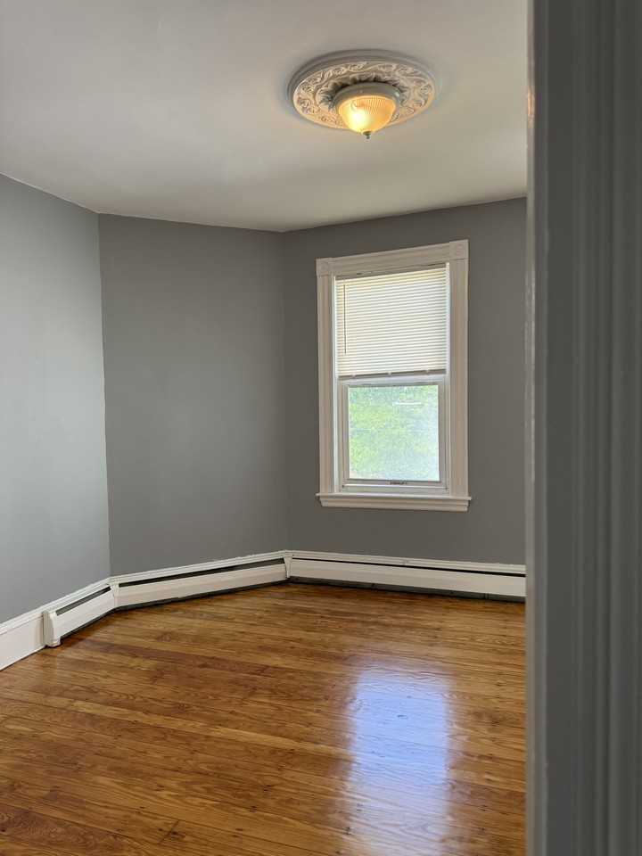 252 E Cottage St #NA - Photo 6 of 23