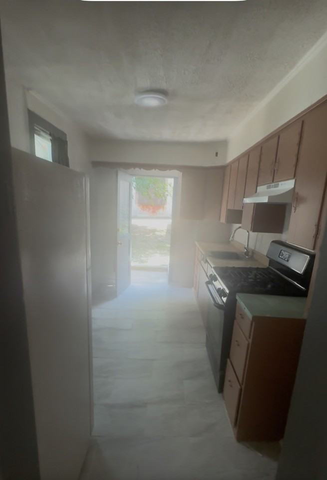 1043 Birch St #NA - Photo 3 of 12