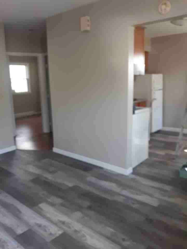 Hutchins St #19 - Photo 4 of 8