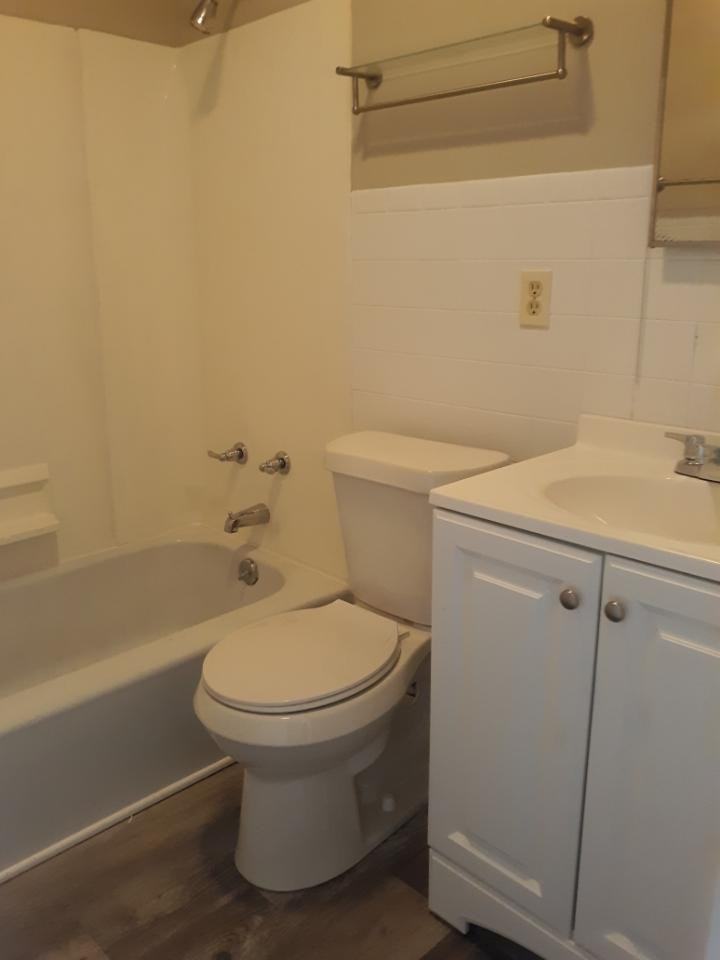 Hutchins St #19 - Photo 6 of 8