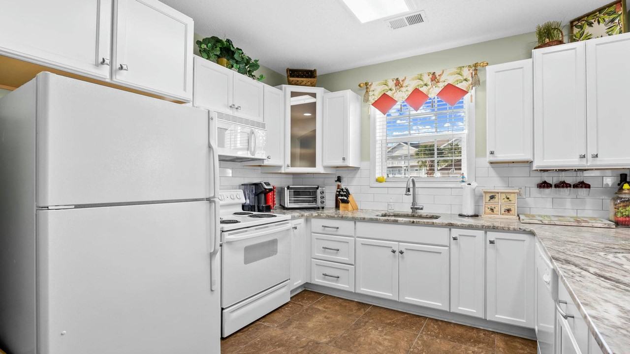 5750 Oyster Catcher Dr #111 - Photo 4 of 25