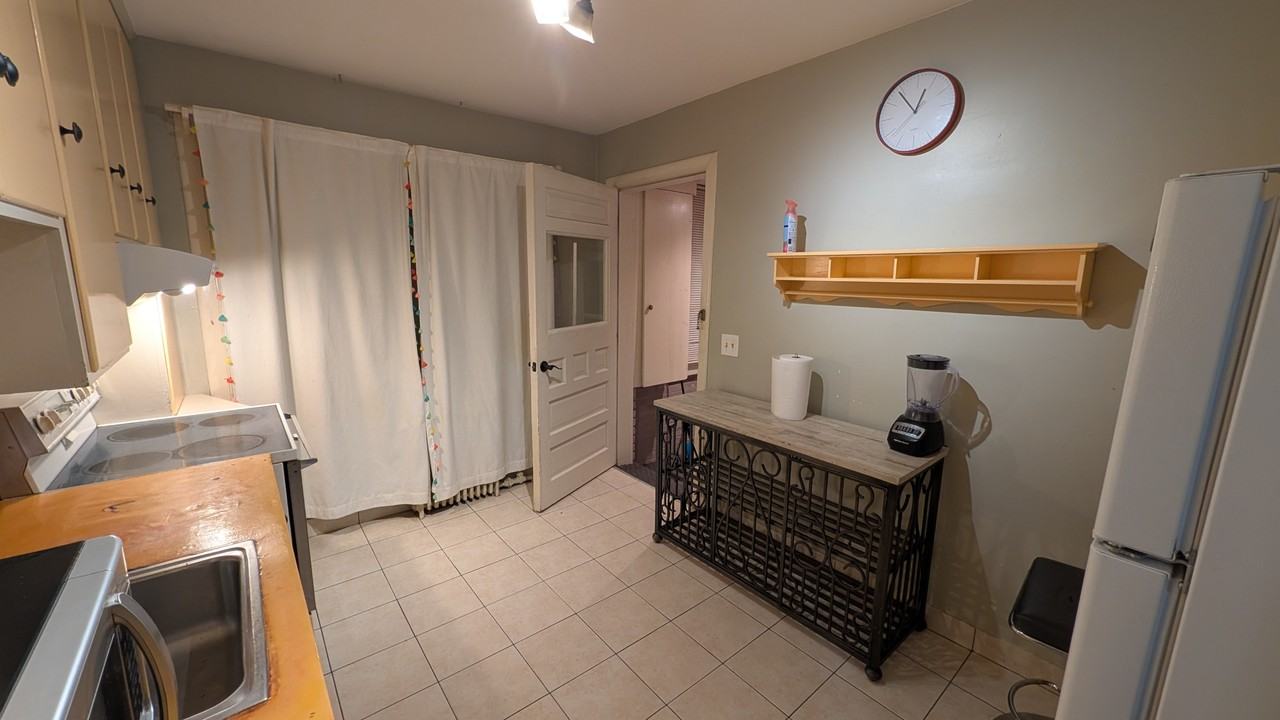4527 Tuxedo Ave #1stFL - Photo 7 of 17