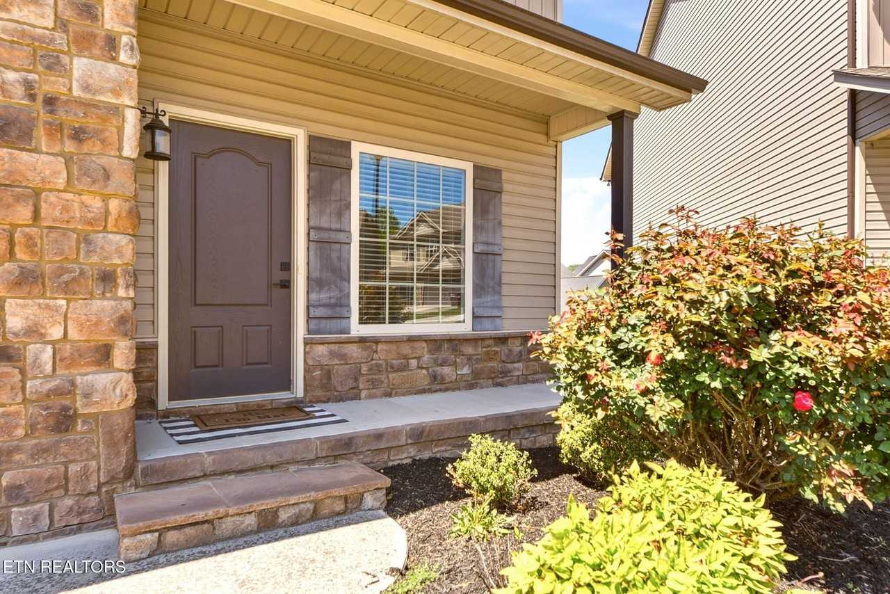 1635 Silver Spur Ln #NA - Photo 2 of 12
