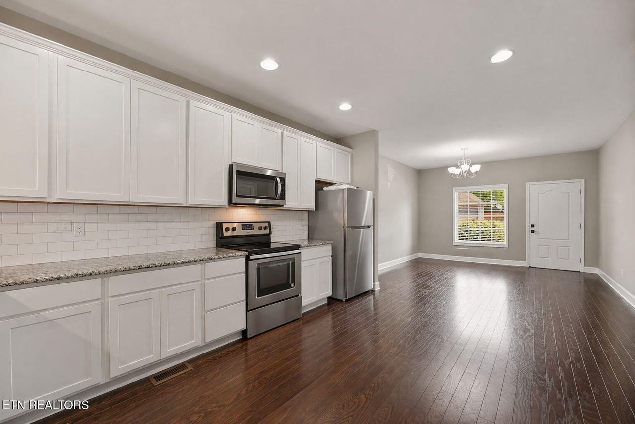 1635 Silver Spur Ln #NA - Photo 4 of 12