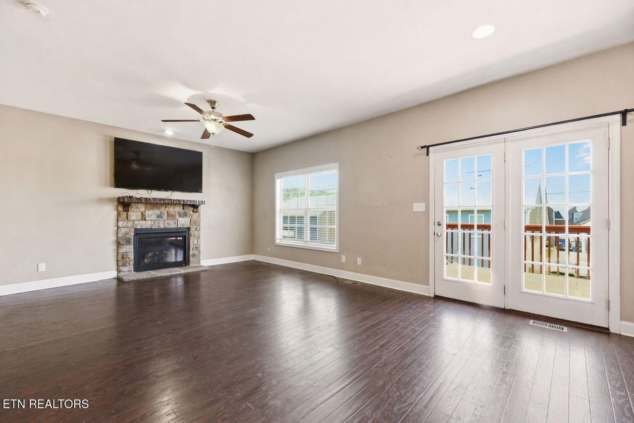 1635 Silver Spur Ln #NA - Photo 7 of 12