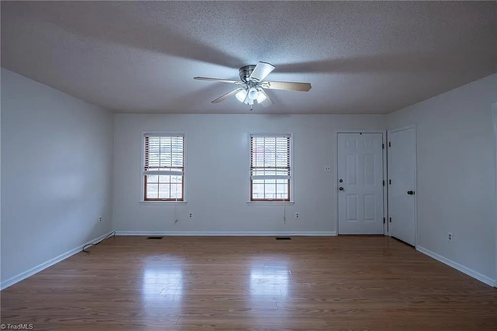 410 Riverton Ct #NA - Photo 3 of 17