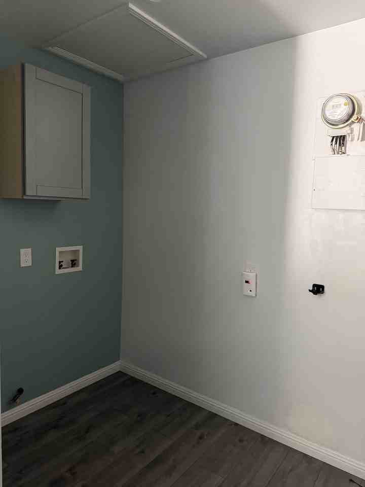 1114 W 57th St #NA - Photo 3 of 13