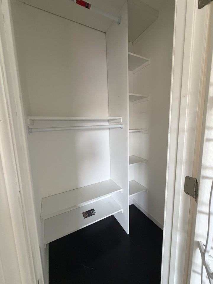 1114 W 57th St #NA - Photo 4 of 13