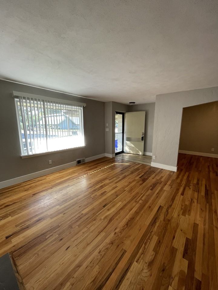8921 E Broadway Ave #NA - Photo 2 of 8