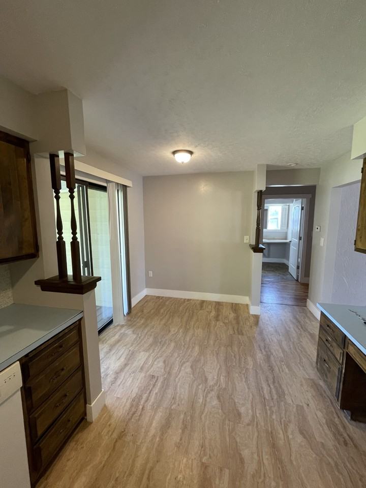 8921 E Broadway Ave #NA - Photo 5 of 8