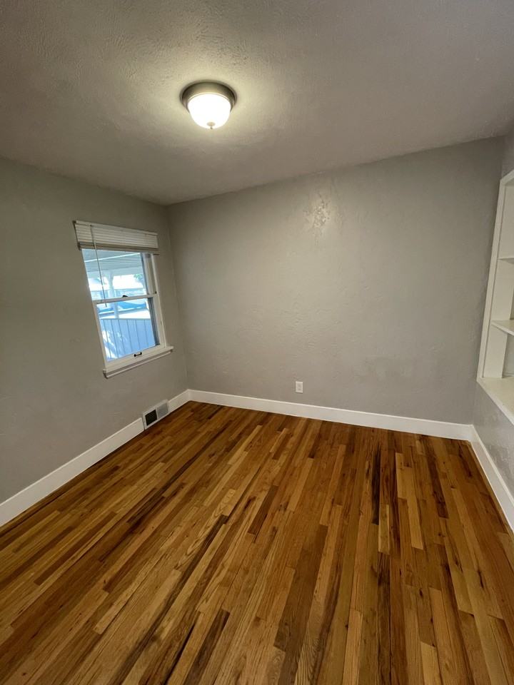 8921 E Broadway Ave #NA - Photo 7 of 8