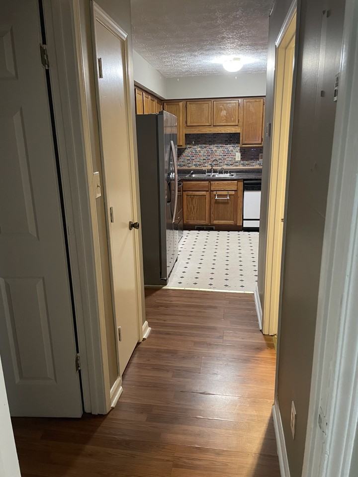 365 Riverbrook Ct #NA - Photo 7 of 13