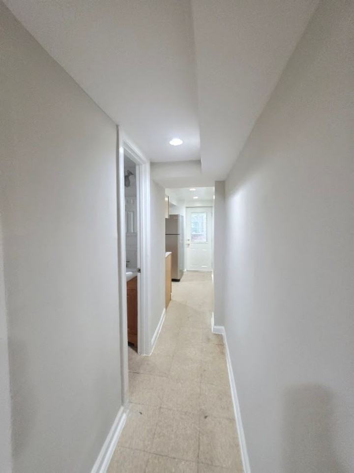 6228 Georgia Ave Nw - Photo 7 of 10