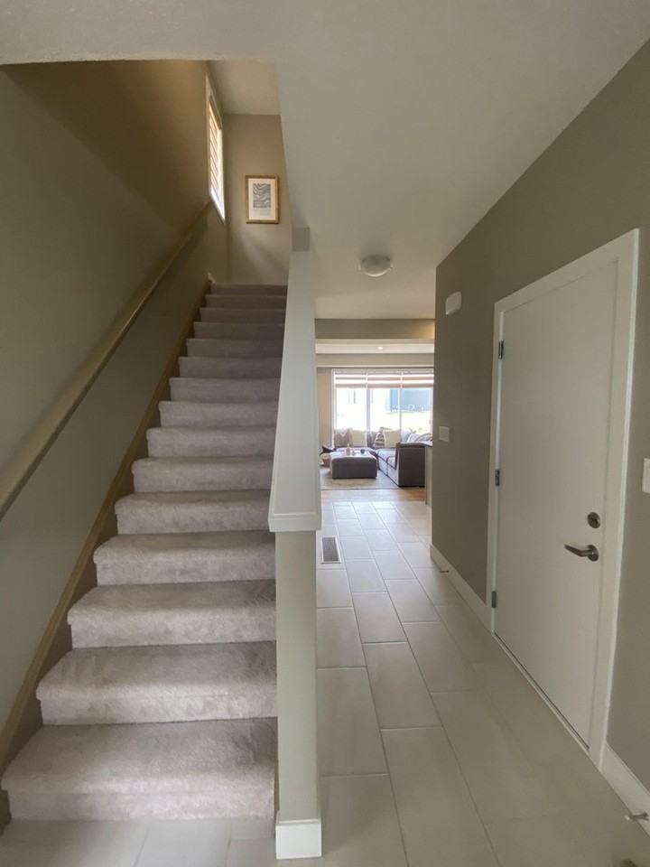 417 Edgevalley Rd - Photo 5 of 18