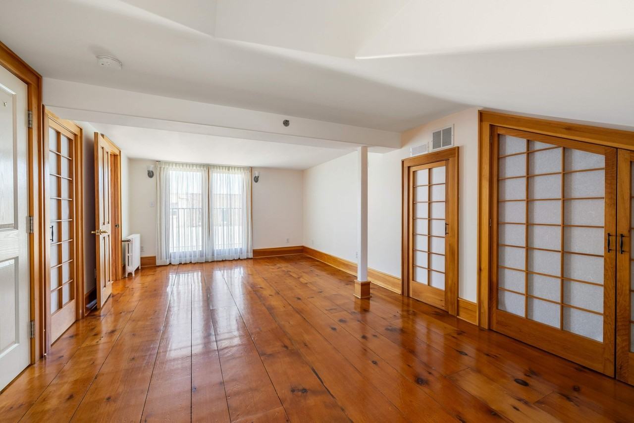 83 Princess St - Photo 2 of 10