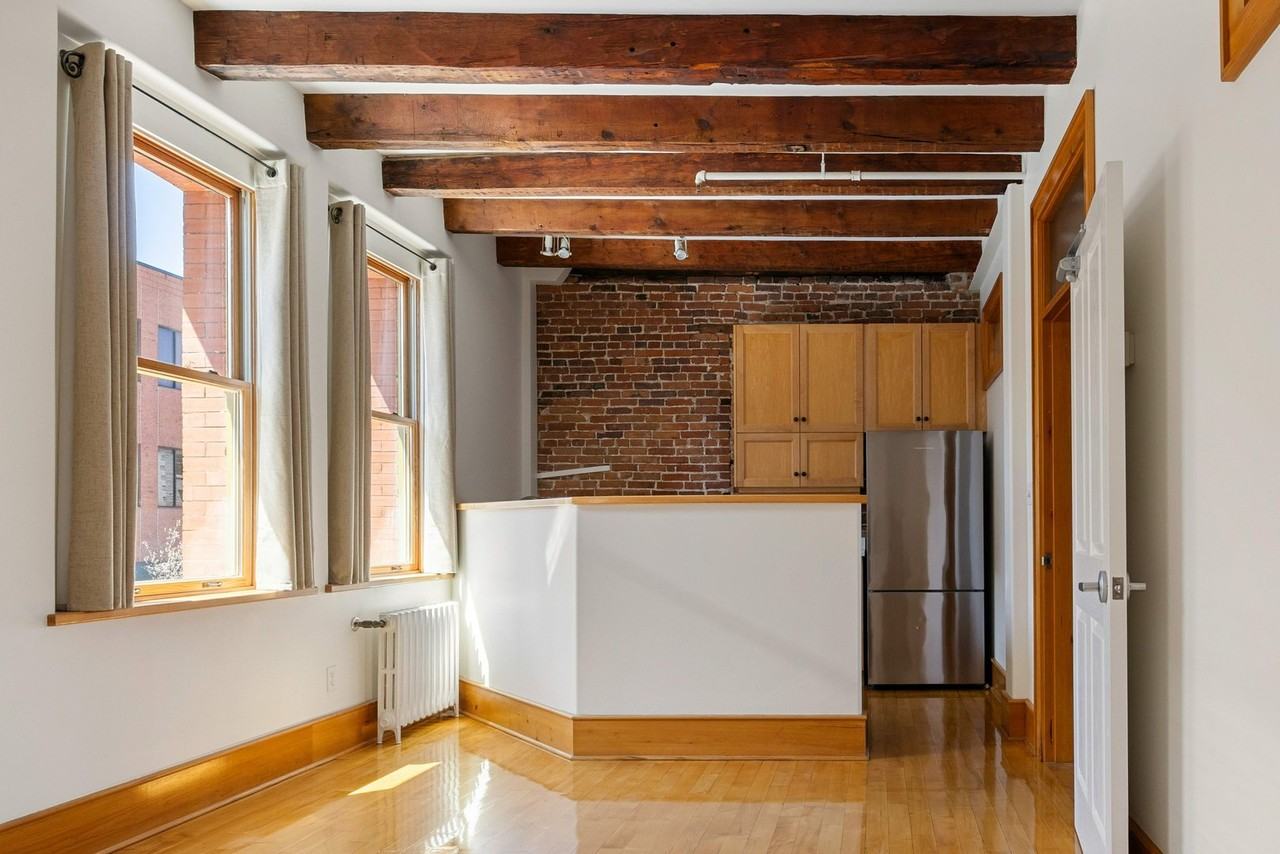 83 Princess St - Photo 5 of 10