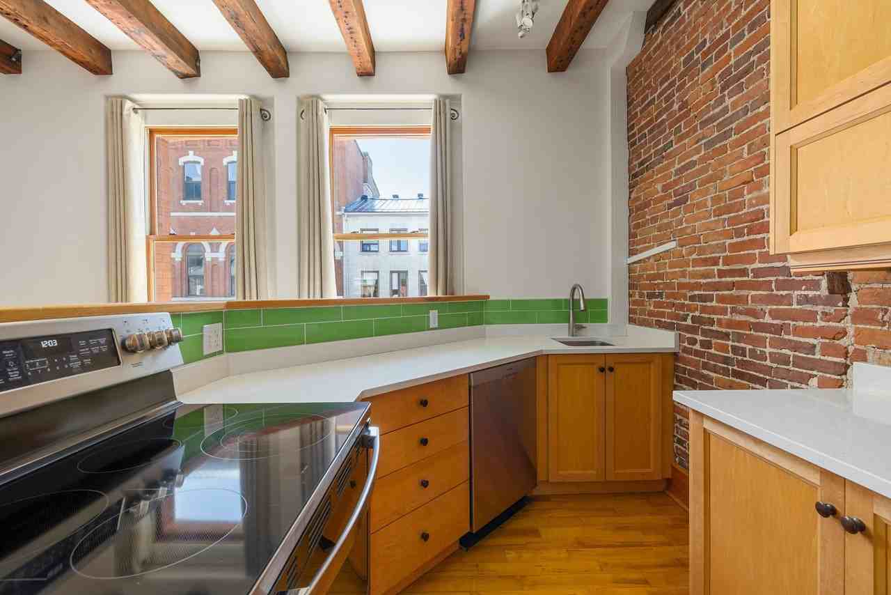 83 Princess St - Photo 6 of 10