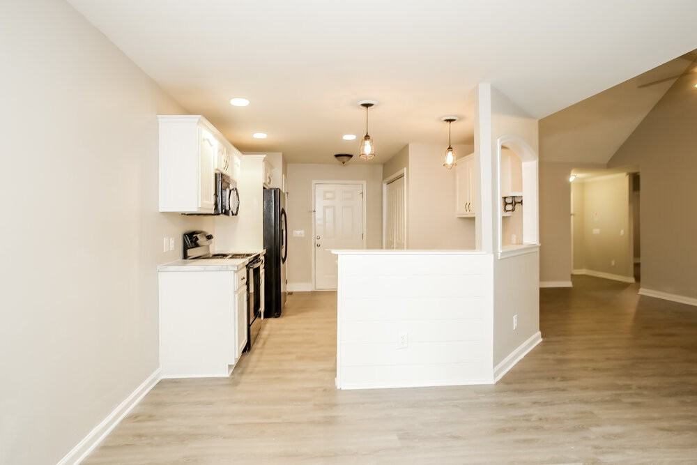 305 Talon Dr Se - Photo 7 of 16
