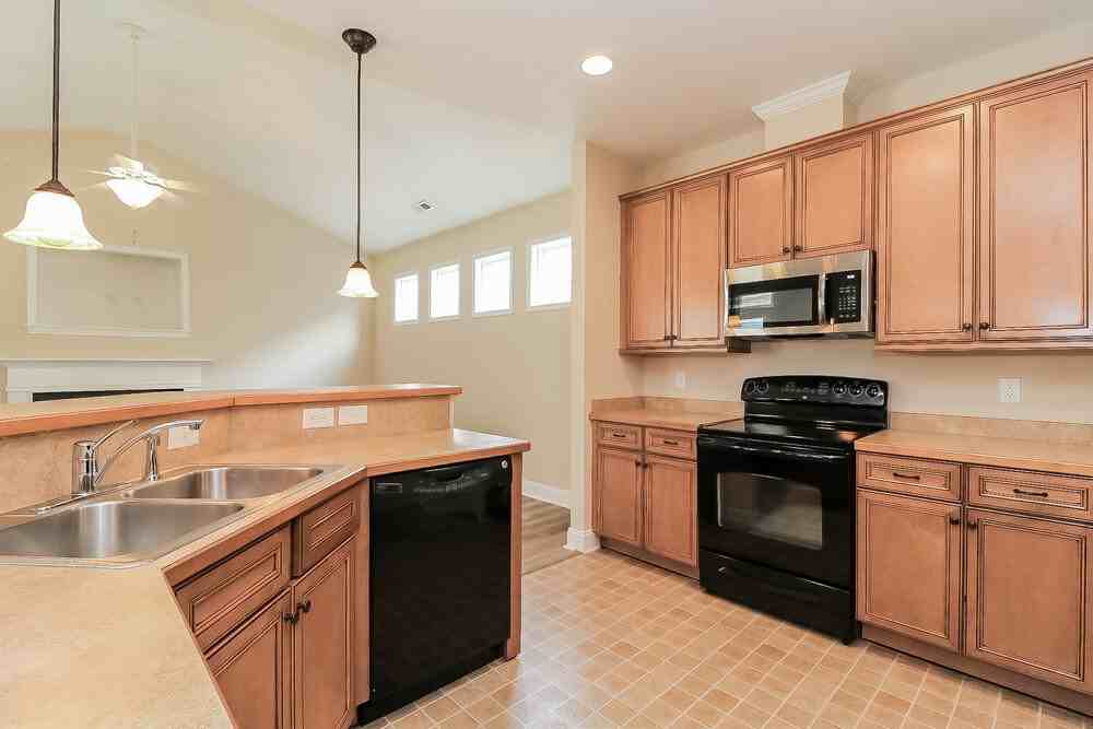 84 Denby Cir - Photo 6 of 16