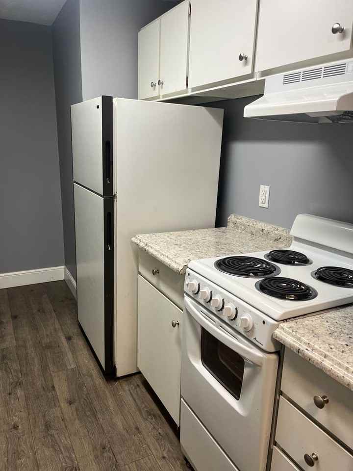 1462 Niles - Hillcrest - Photo 4 of 24