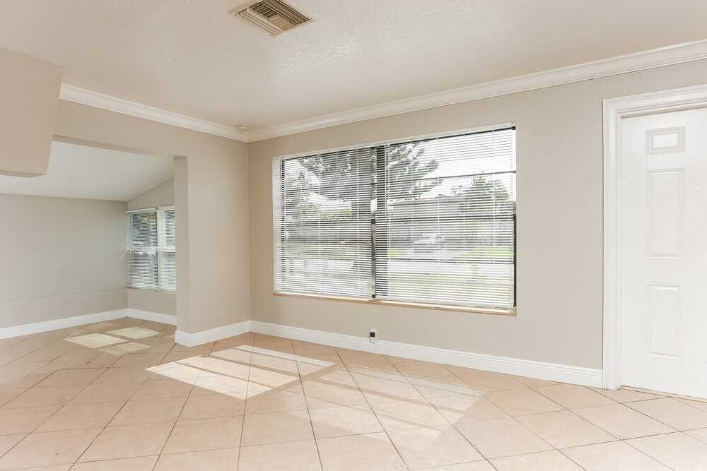 1840 Nw 34th Ter - Photo 4 of 16