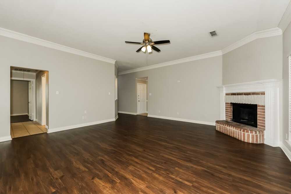 1 Charleston Ct - Photo 3 of 16
