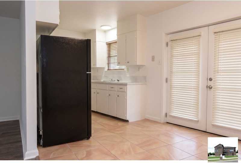1009 S 29th St - Photo 4 of 24