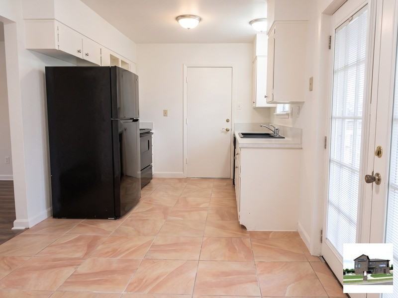1009 S 29th St - Photo 5 of 24