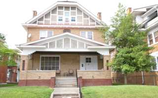 featured image of 820 12th Ave #4