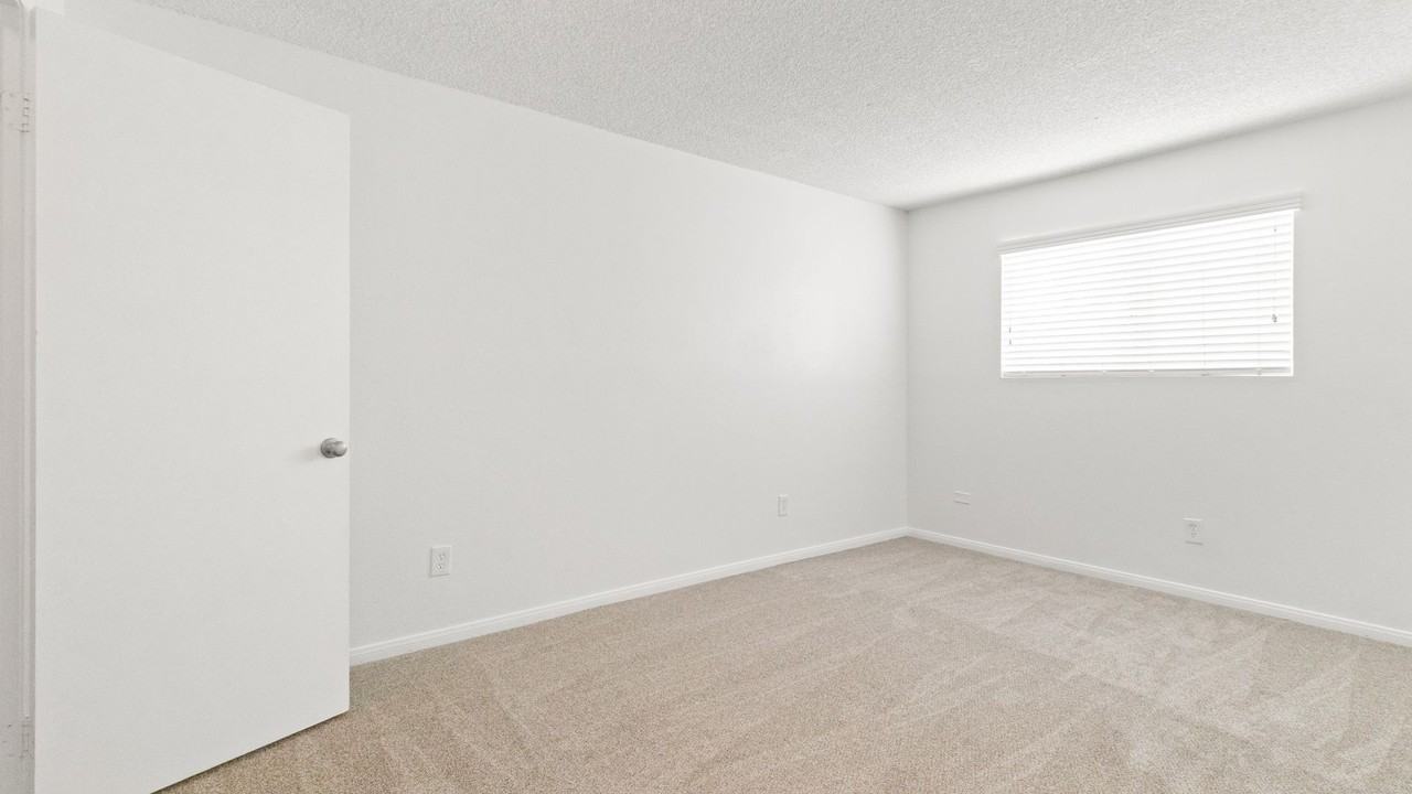 Century Arms Apartments - Photo 7 of 25