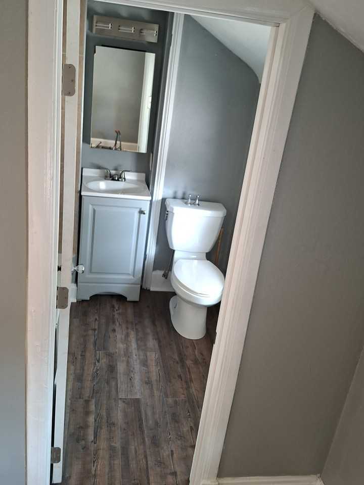 544 Cherry St #2 - Photo 3 of 9