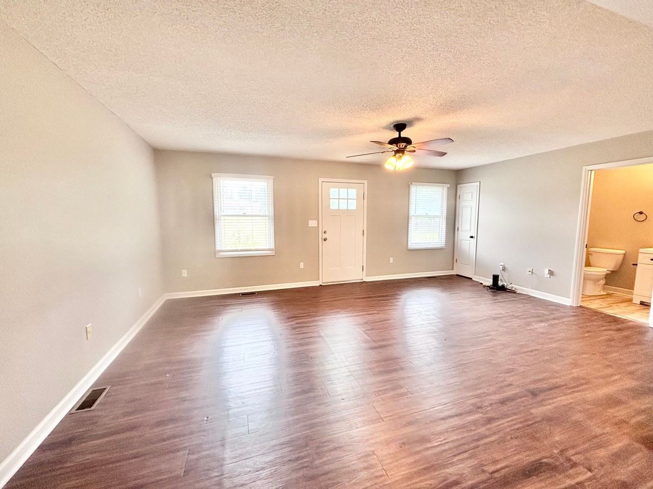 8310 Prince Edward Rd - Photo 2 of 20