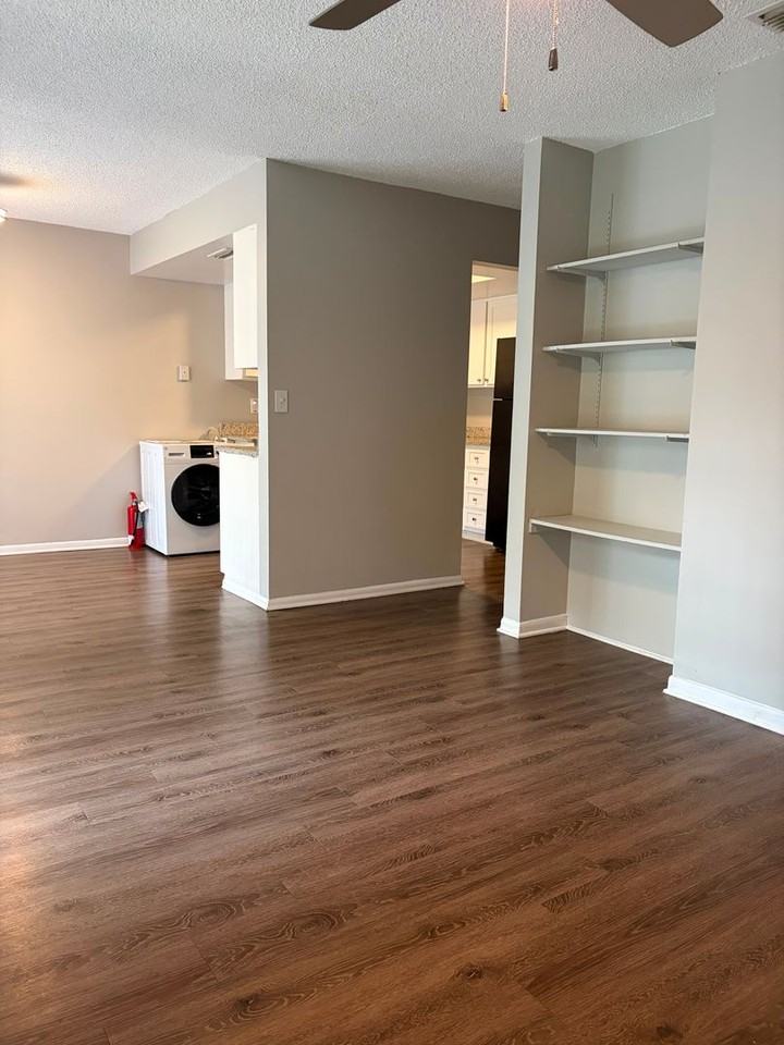 2010 E 148th Ave - Photo 5 of 40